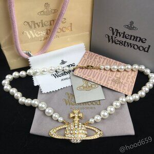 Vivienne Westwood  Pearl Bas Relief Choker in Gold (Brand New)